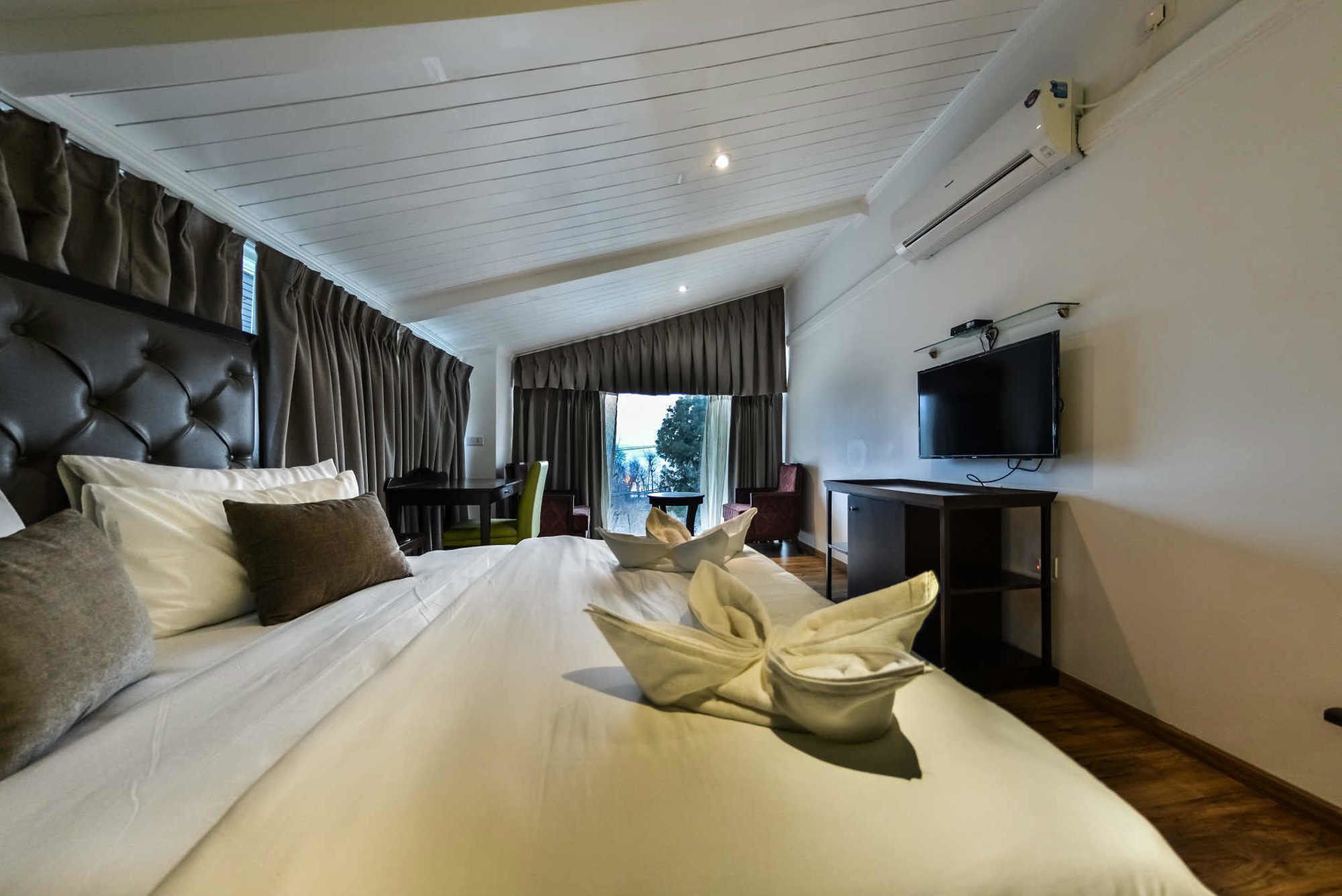 Hotel Metropolis Srinagar  Ngoại thất bức ảnh