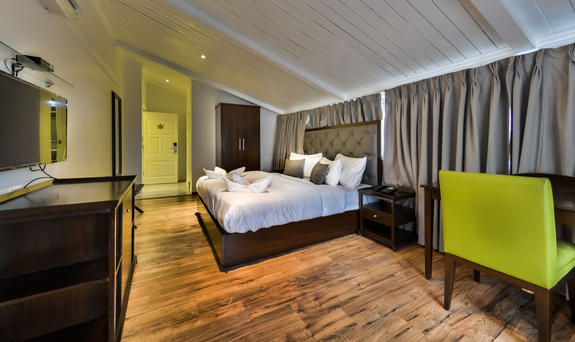 Hotel Metropolis Srinagar  Ngoại thất bức ảnh